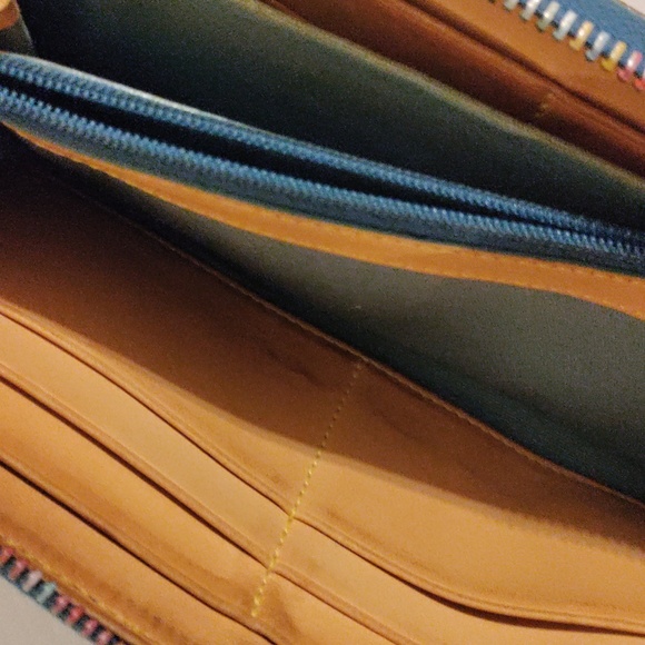 Vintage DOONEY & BOURKE Rainbow Zip Around Wallet - Picture 12 of 12